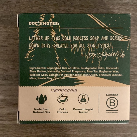 Dr Squatch Snowy Pine Tar Mens Natural Soap Limited edition - Picture 2 of 4